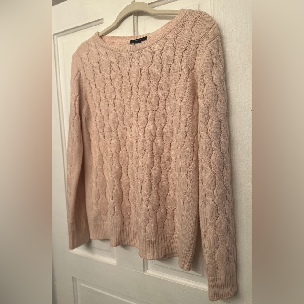 FOREVER 21 Cable Knit Sweater. Size Lg.